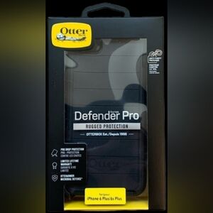 OtterBox Defender Pro Series Black Case for iPhone 6 Plus/6s Plus (Discontinued)